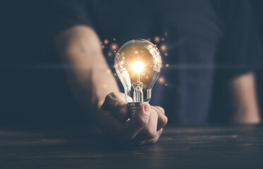 我能照样子写词语还能选一个词语写一句话