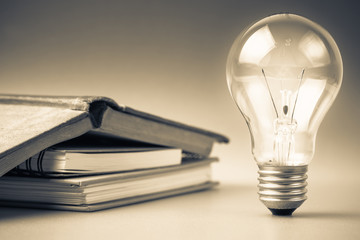 求因为好奇心而发明出东西的科学家